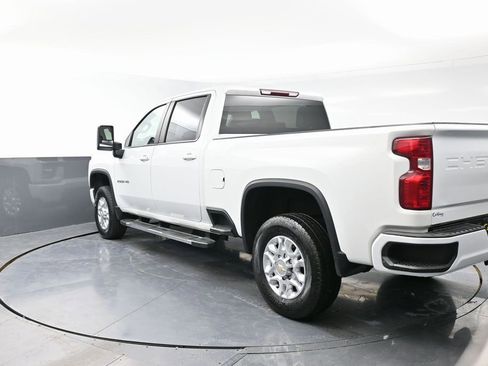 Used 2022 Chevrolet Silverado 2500 LT w/ Convenience Package image 6