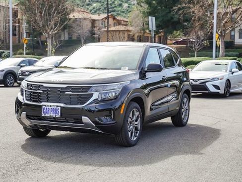 New 2026 Kia Seltos LX image 4