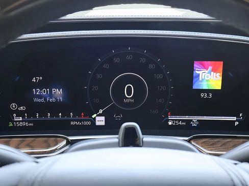 Used 2024 Cadillac Escalade Sport Platinum w/ Heavy-Duty Trailer Package image 34