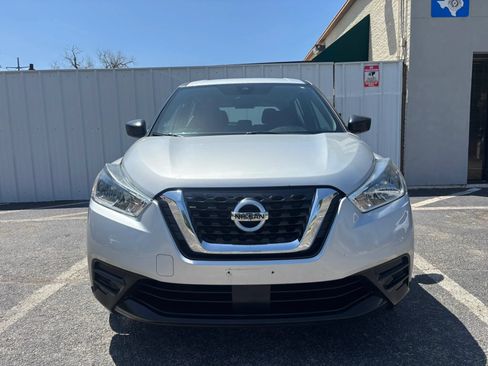 Used 2020 Nissan Kicks S FWD image 10