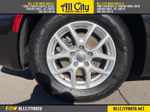 Used 2020 Chrysler Voyager Lxi image 37