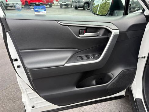 Used 2024 Toyota RAV4 XLE image 21