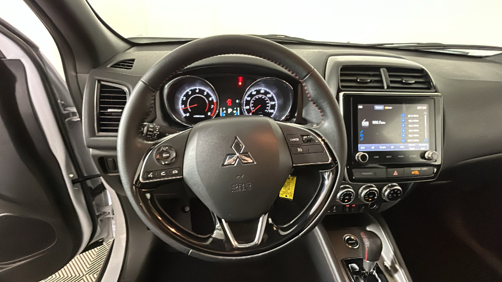 Used 2024 Mitsubishi Outlander Sport AWD image 16