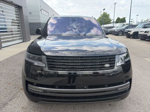 Used 2023 Land Rover Range Rover SE AWD/4WD image 3