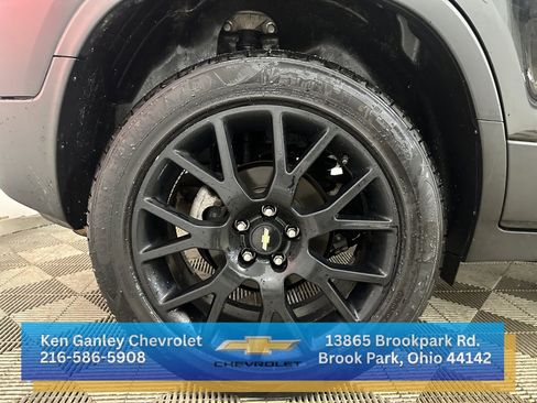 Certified 2022 Chevrolet Trax LT w/ Midnight Edition image 27