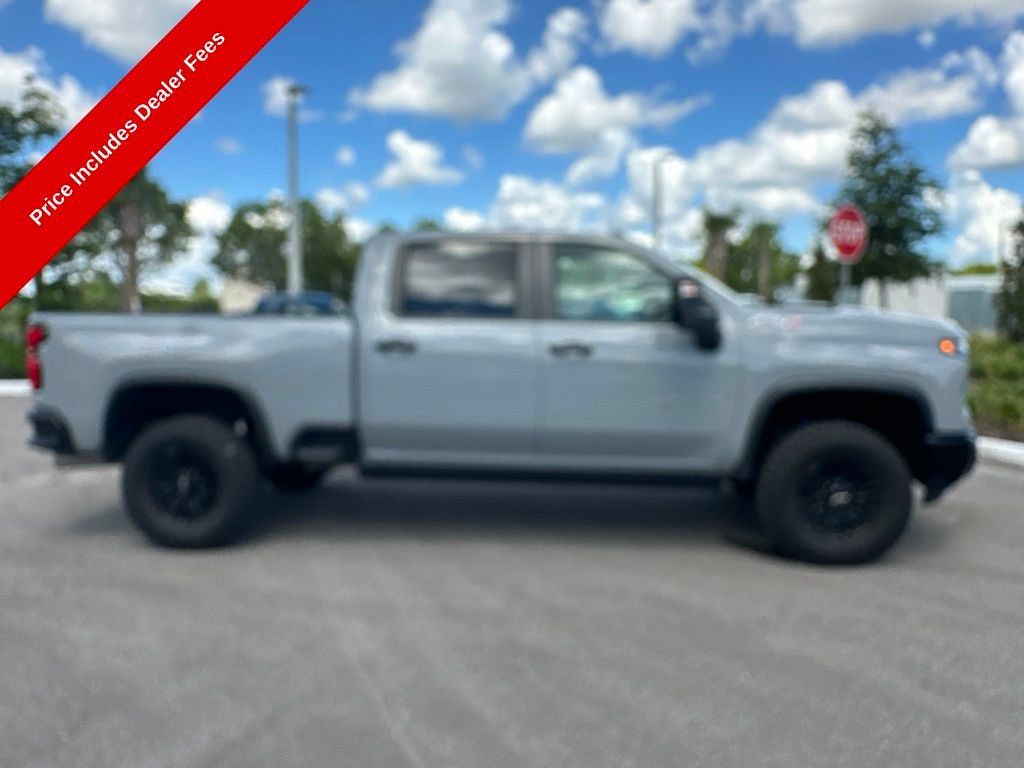 Used 2025 Chevrolet Silverado 2500 ZR2 w/ Technology Package AWD/4WD image 6