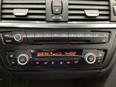 Used 2014 BMW 320i xDrive Sedan image 38