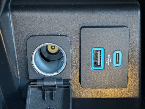 Certified 2024 Ford Explorer Limited w/ Limited Technology Package RWD image 23