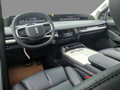 New 2026 Lincoln Navigator Reserve AWD/4WD image 6