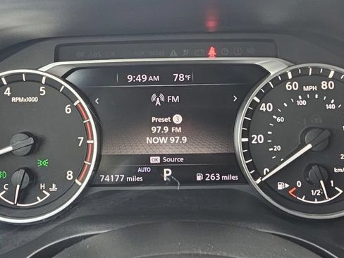 Used 2022 Nissan Rogue SL AWD/4WD image 12