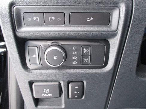 Used 2022 Ford F150 XLT w/ Equipment Group 302A High image 35