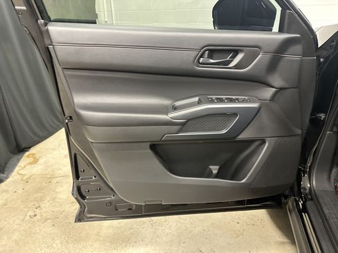 Used 2024 Nissan Pathfinder Rock Creek AWD/4WD image 14