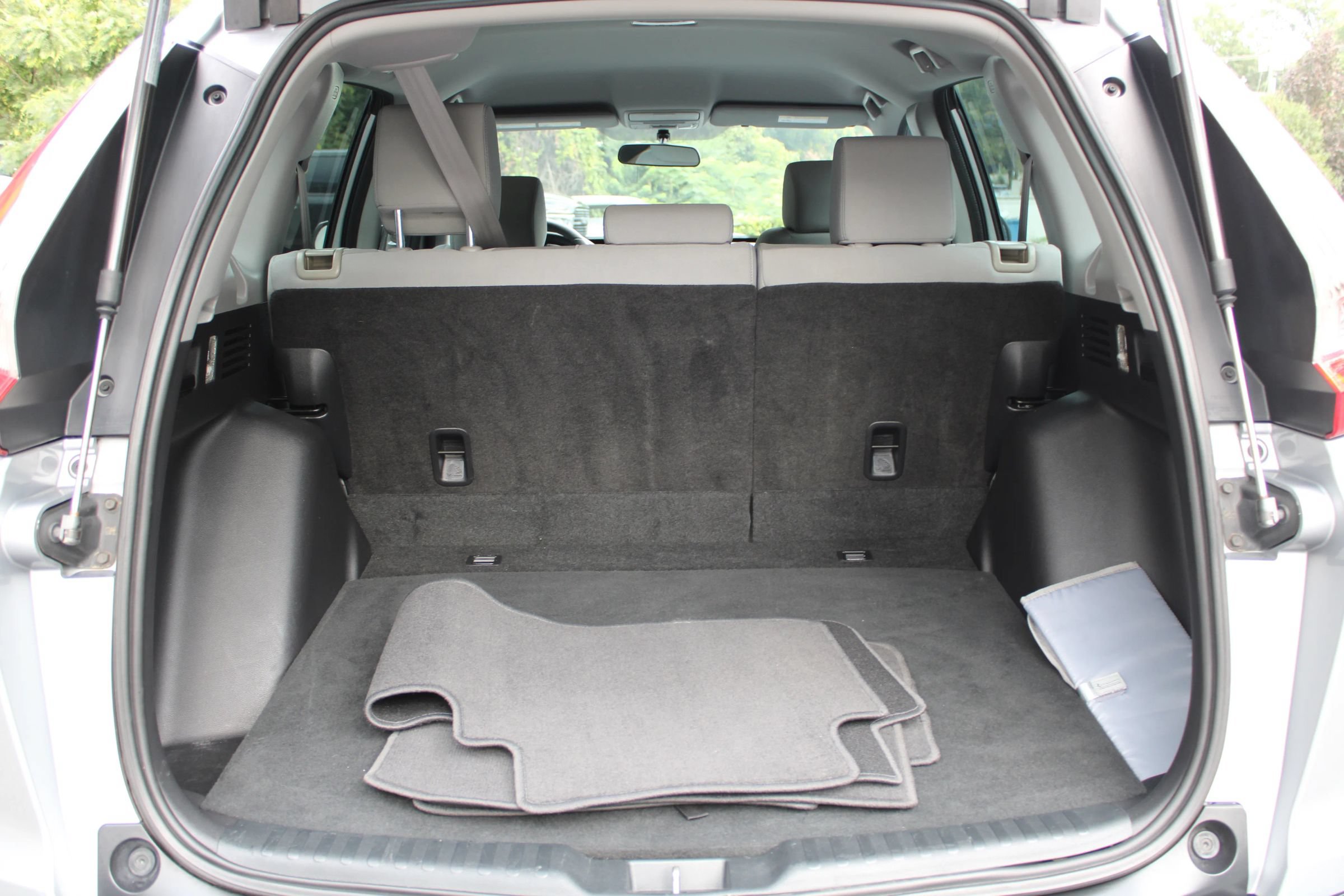 Used 2019 Honda CR-V LX image 24