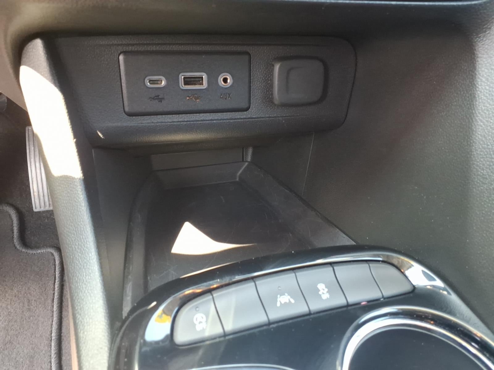 Certified 2023 Buick Encore GX Select w/ Sport Touring Package FWD image 22