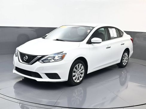 Used 2018 Nissan Sentra S FWD image 1