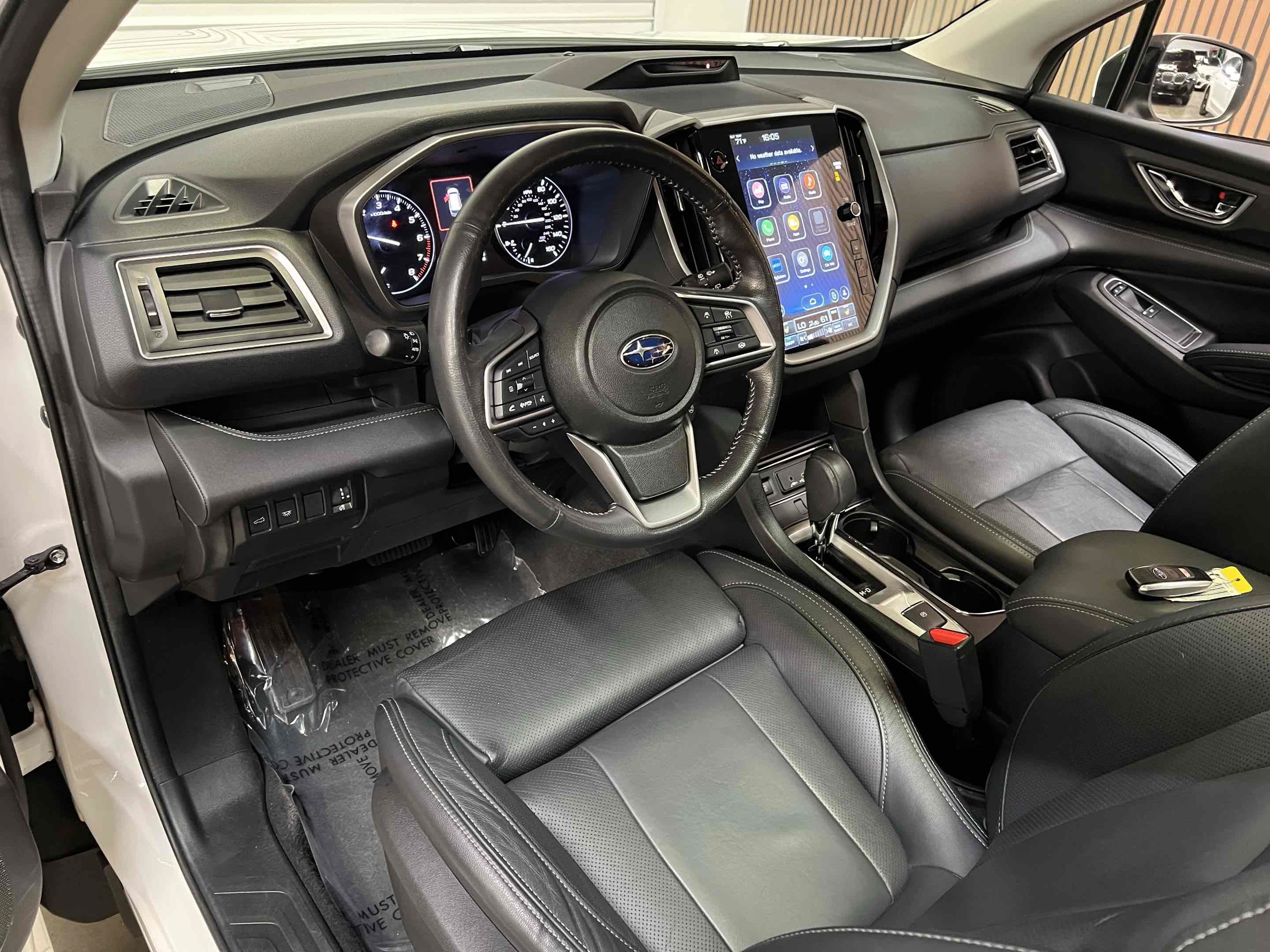 Used 2023 Subaru Ascent Limited w/ Technology Package AWD/4WD image 3