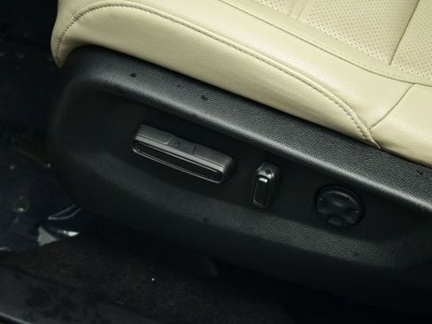 Used 2019 Honda CR-V Touring image 23