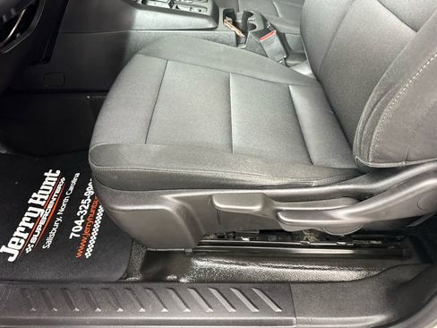 Used 2023 Chevrolet Colorado W/T image 12