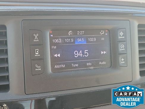 Used 2017 Chrysler Pacifica LX image 28