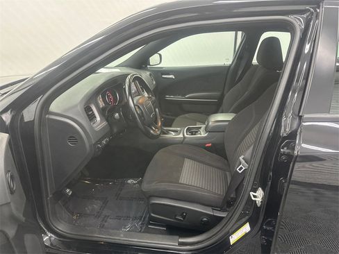 Used 2023 Dodge Charger SXT image 9