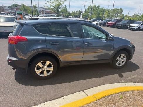 Used 2013 Toyota RAV4 XLE AWD/4WD image 6