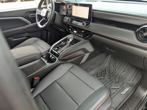 Certified 2024 Chevrolet Colorado Z71 w/ Z71 Convenience Package 2 image 12