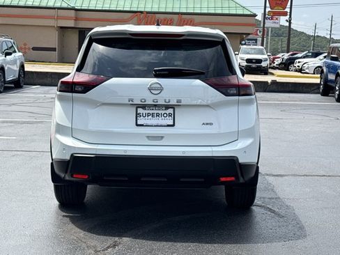 Certified 2026 Nissan Rogue S AWD/4WD image 4