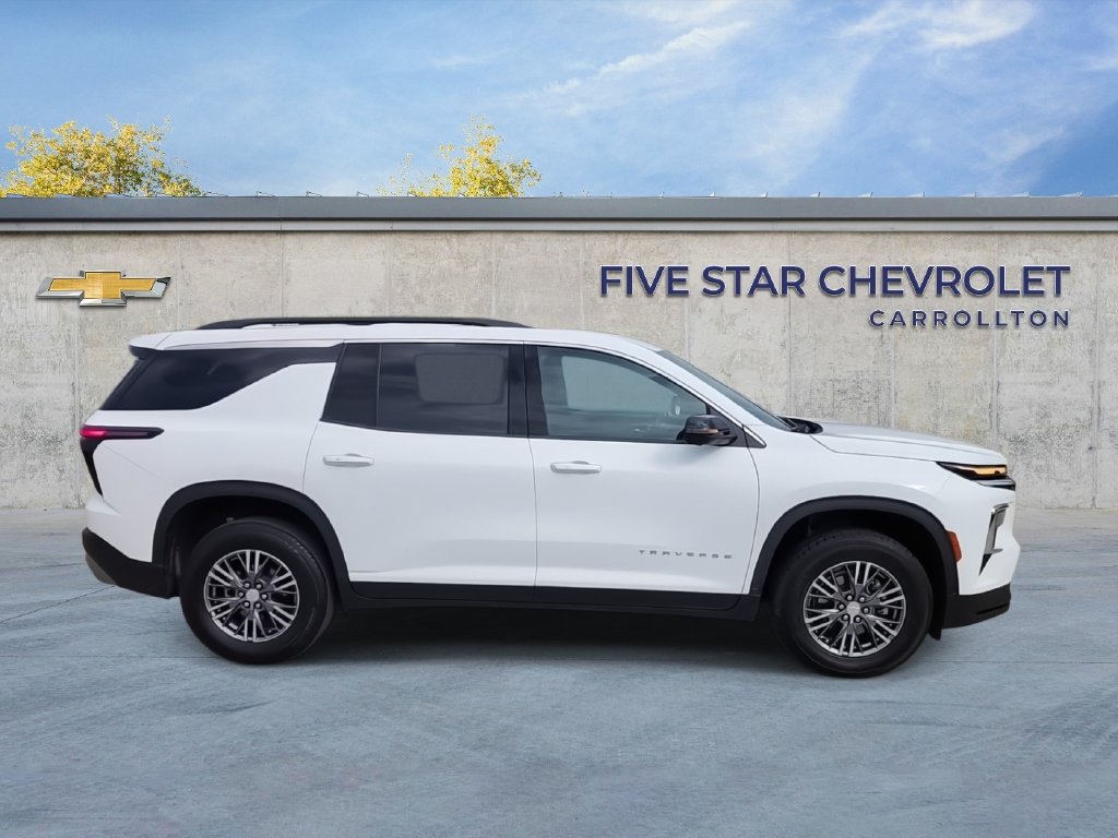 Used 2024 Chevrolet Traverse LT FWD image 9