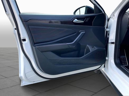 Used 2024 Volkswagen Jetta GLI Autobahn image 21