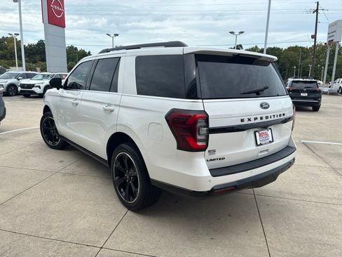 Used 2023 Ford Expedition Limited RWD image 5