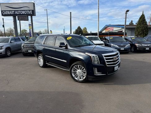 Used 2017 Cadillac Escalade Premium Luxury image 2