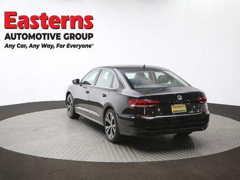 Used 2022 Volkswagen Passat 2.0T SE image 65