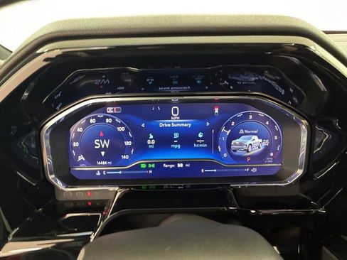 Certified 2025 Chevrolet Silverado 1500 High Country w/ High Country Premium Package image 25