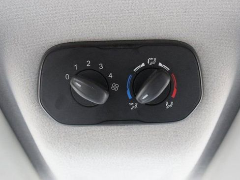 Used 2017 Ford Transit 350 XL image 17