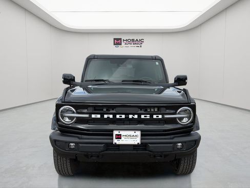 New 2025 Ford Bronco Outer Banks AWD/4WD image 2