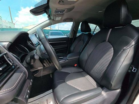 Used 2023 Toyota Camry SE w/ Protection Package (Q2) (TMS) FWD image 3