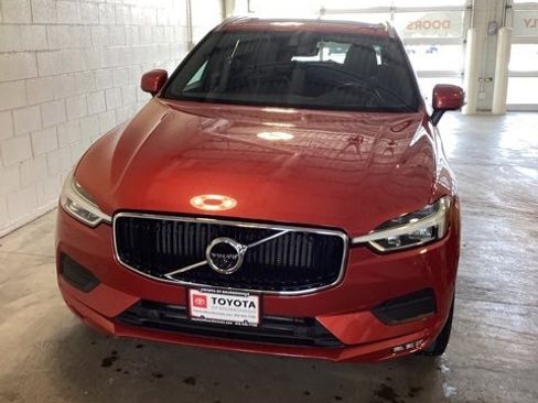 Used 2018 Volvo XC60 T5 Momentum w/ Advanced Package image 2