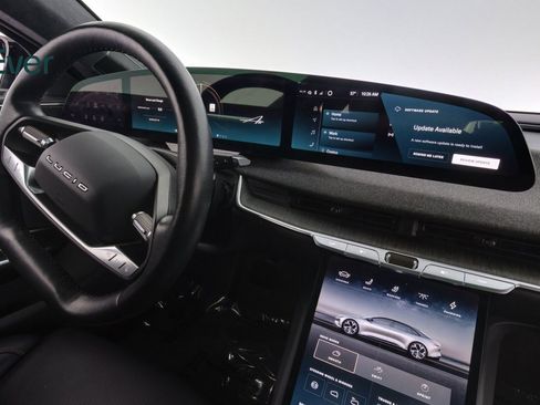 Used 2024 Lucid Air Touring image 22