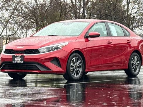 Certified 2022 Kia Forte LXS image 10