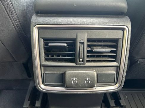 Used 2019 Subaru Forester Premium AWD/4WD image 16