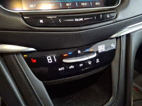 Used 2017 Cadillac XT5 Luxury image 12