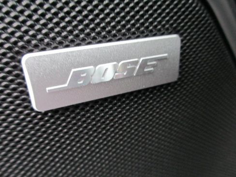 New 2026 GMC Sierra 1500 SLT w/ SLT Convenience Package image 18