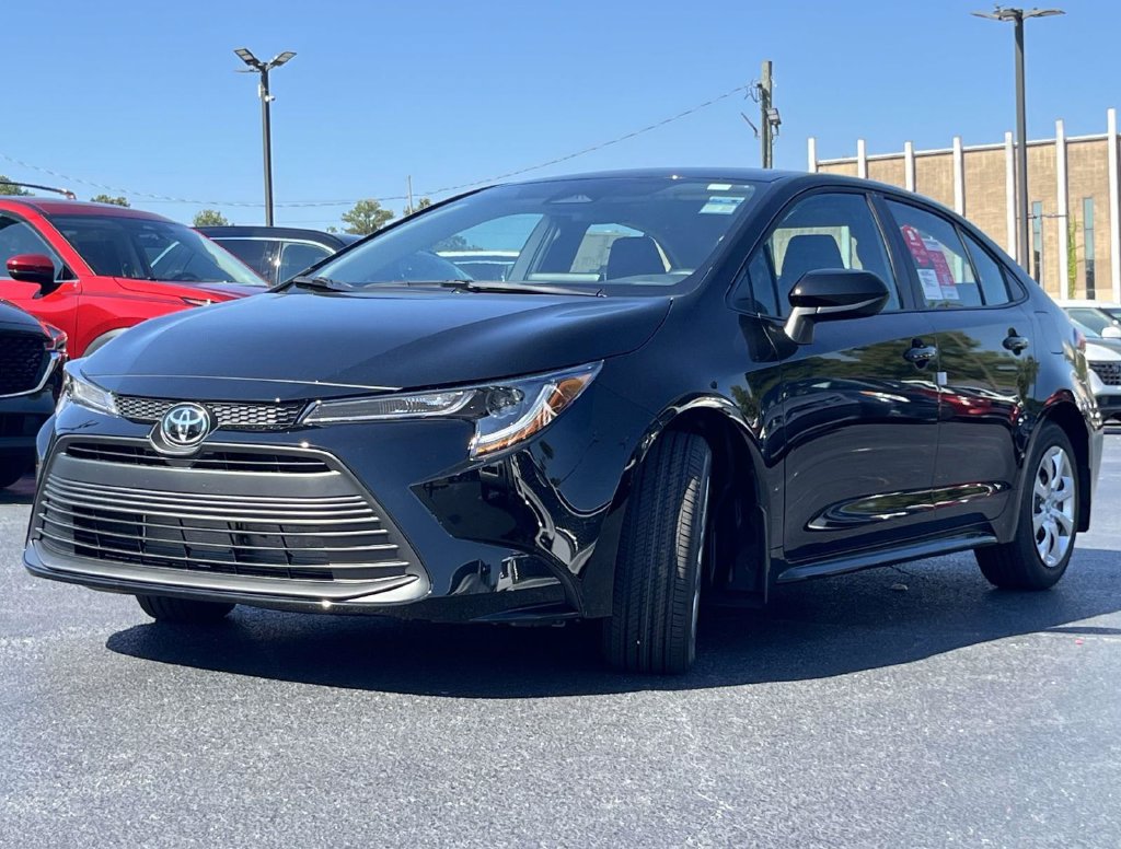 New 2027 Toyota Corolla LE FWD image 6
