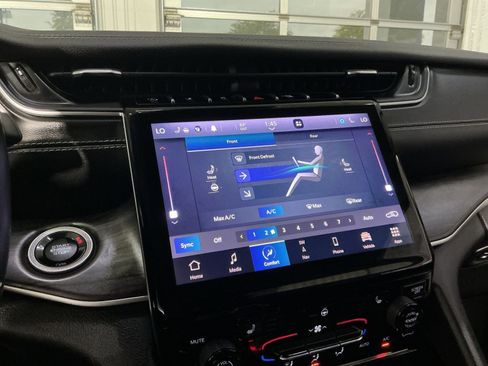 Used 2021 Jeep Grand Cherokee L Limited AWD/4WD image 22