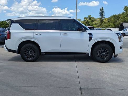 Used 2026 Nissan Armada SV AWD/4WD image 4