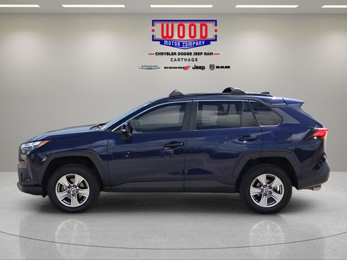 Used 2022 Toyota RAV4 XLE AWD/4WD image 6