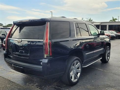 Used 2019 Cadillac Escalade Premium Luxury image 30