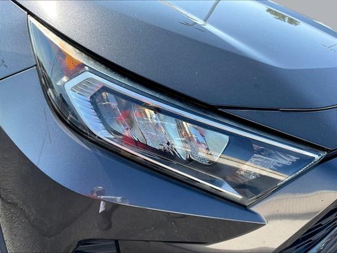 Used 2019 Toyota RAV4 XLE FWD image 32