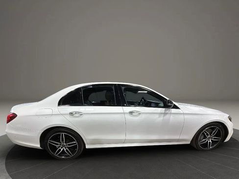 Used 2019 Mercedes-Benz E 300 4MATIC image 4