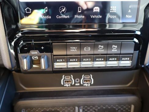 Used 2025 RAM 2500 Laramie w/ Night Edition image 29